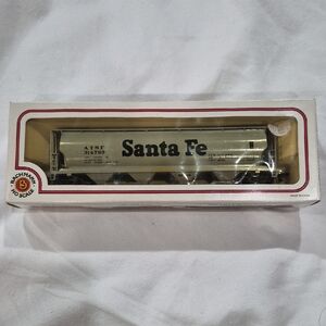 Vintage New In Box Bachmann HO Electric Train 4 Bay Cylindrical Grain Hopper